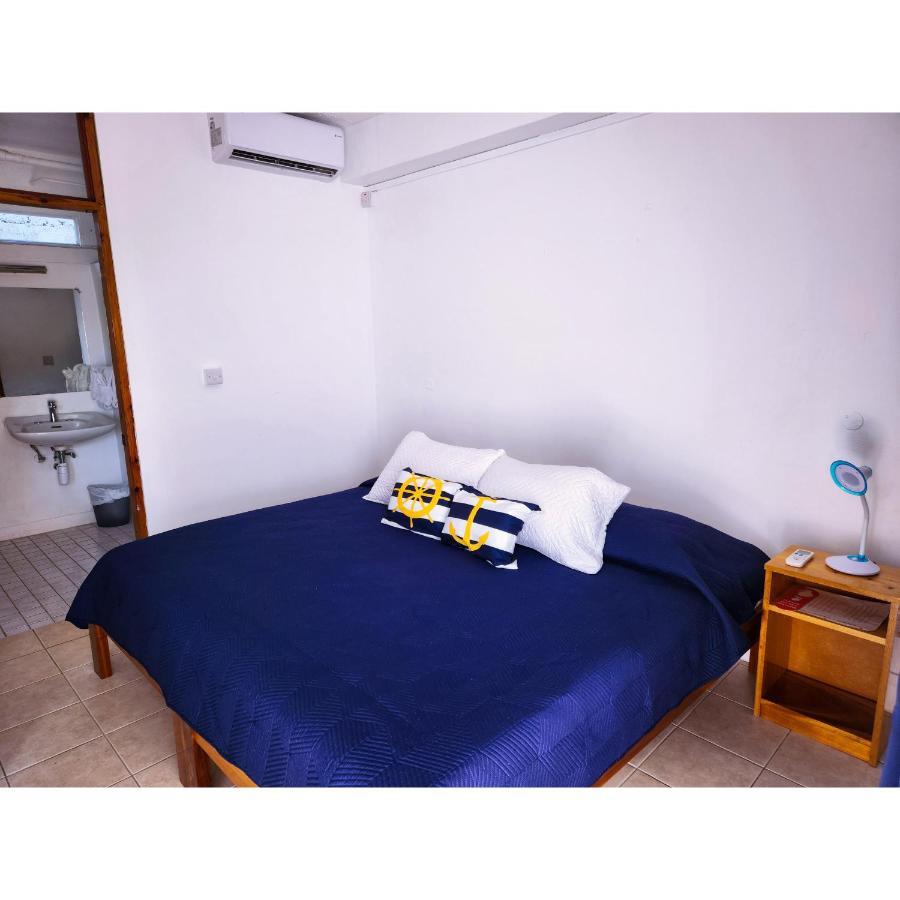 Oemanagement Hotel Rooms 로조 외부 사진